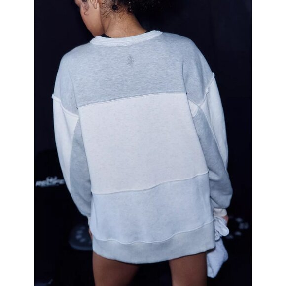 🆕 FP MOVEMENT Making It Pullover / Heather Grey Combo - Picture 3 of 13